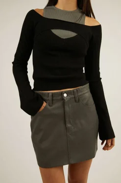 VEGAN LEATHER MINI SKIRT