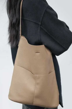 VEGAN LEATHER TOTE BAG