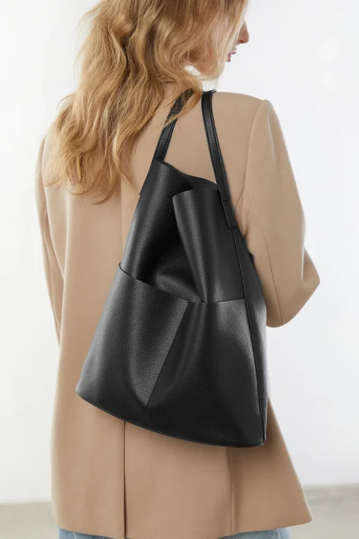 VEGAN LEATHER TOTE BAG