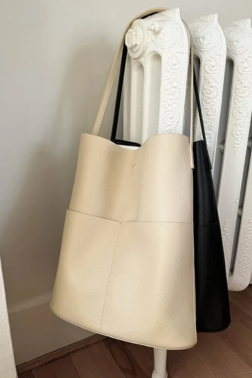 VEGAN LEATHER TOTE BAG