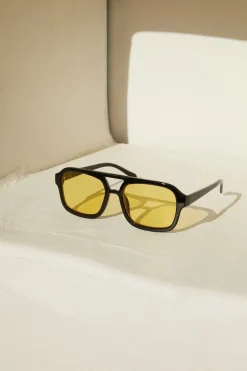 VINTAGE AVIATOR SUNGLASSES