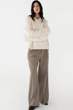 V-NECK SWEATER