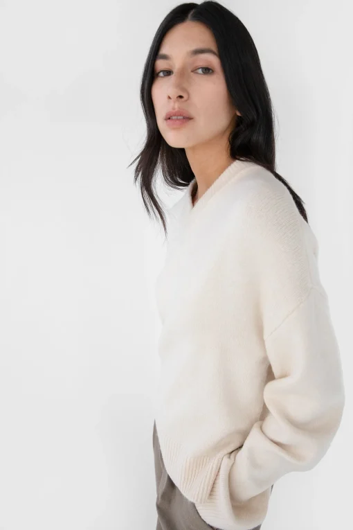 V-NECK SWEATER