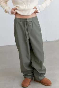WIDE LEG PARACHUTE PANT