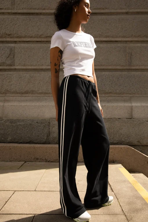 WIDE LEG SWEATPANTS WITH SIDE DETAIL