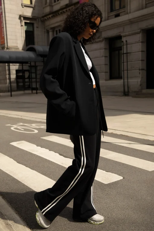 WIDE LEG SWEATPANTS WITH SIDE DETAIL