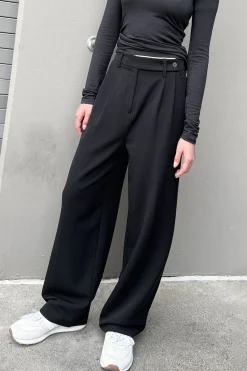 WIDE LEG TROUSER