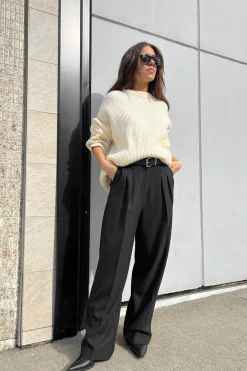 WIDE LEG TROUSER