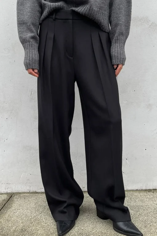 WIDE LEG TROUSER