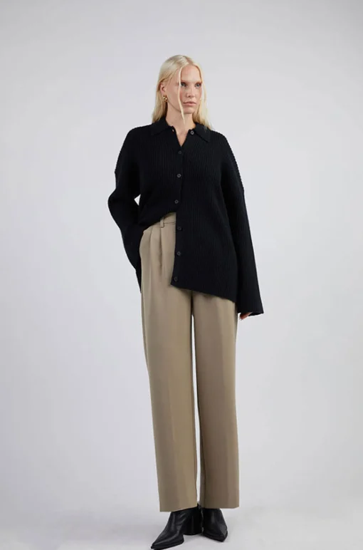 WIDE LEG TROUSER