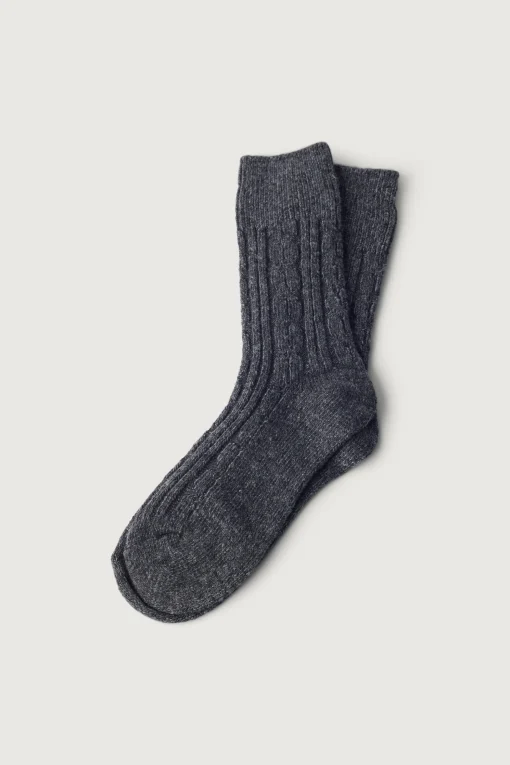 WOOL BLEND CABLE KNIT SOCKS