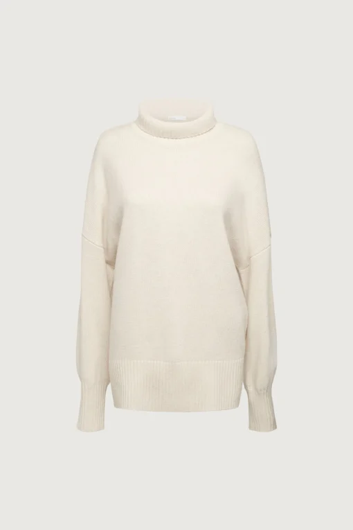 WOOL-BLEND OVERSIZED TURTLENECK SWEATER