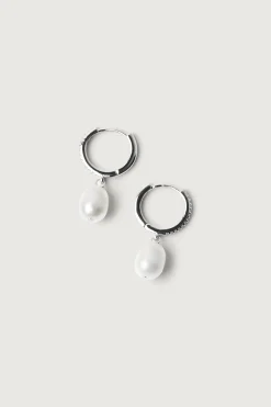 ZIRCONIA HOOPS WITH PEARL DROP