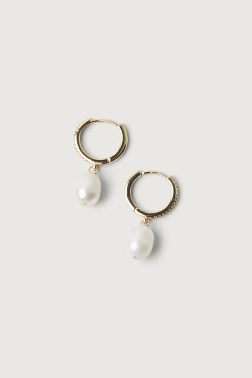 ZIRCONIA HOOPS WITH PEARL DROP